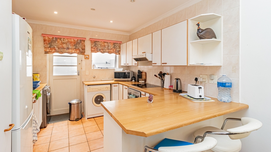 2 Bedroom Property for Sale in Fish Hoek Western Cape